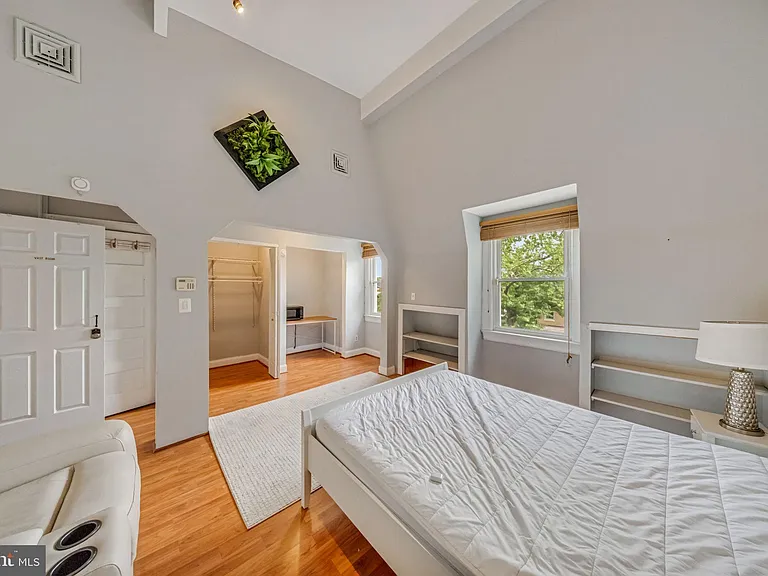 723 Quebec Pl NW — Photo 24