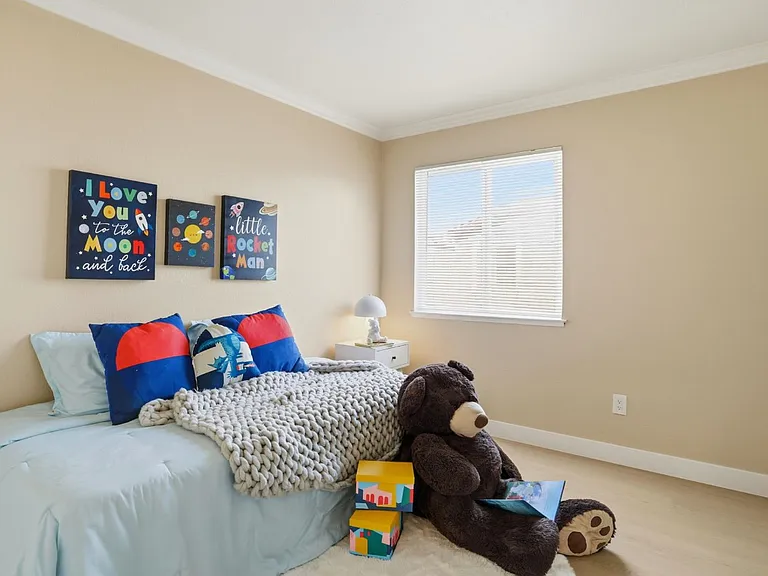 540 Groth Pl — Photo 18