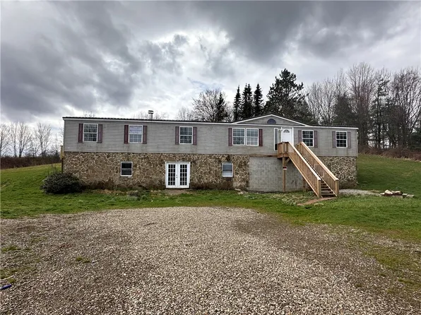 36891 State Highway 408, Centerville, PA 16404