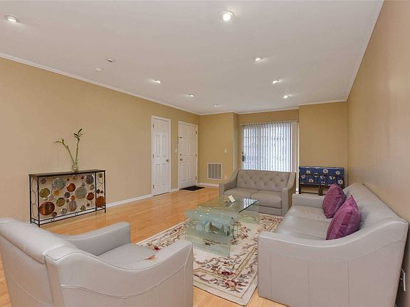 5th image of 167-09 Powells Cove Blvd #25