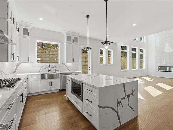 3rd image of 3985 Clifton Hill Ct