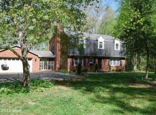 9309 Lothian Rd, King George, VA 22485