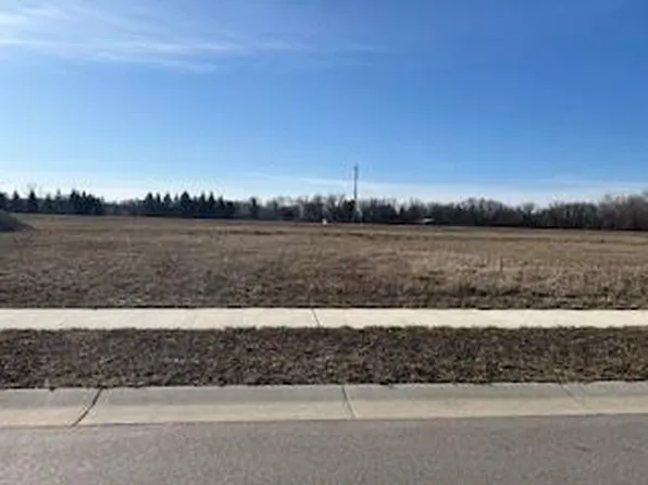 88 Meadow Ln, Cold Spring, MN 56320