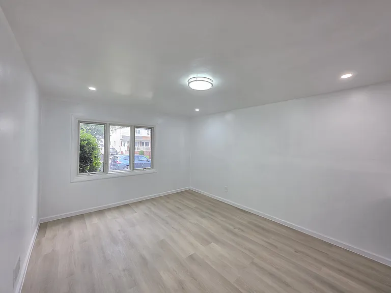 68 Cranford St #1 — Photo 11