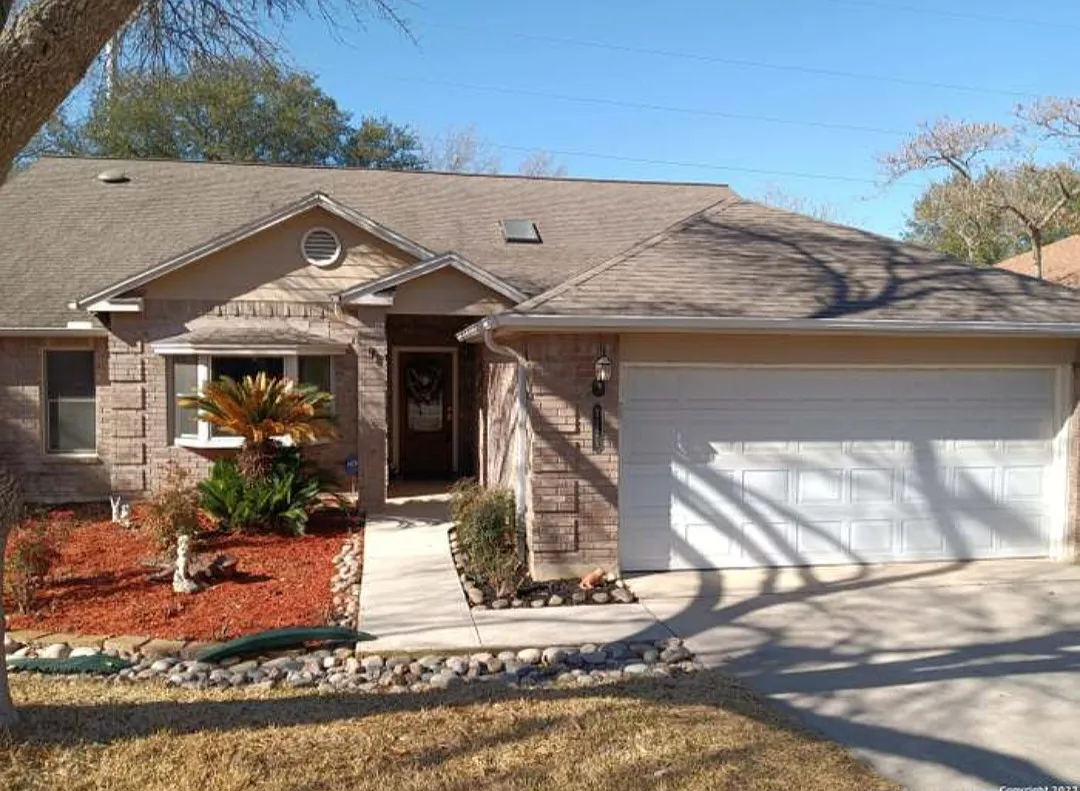 3 bed, 2556 sqft, $2,275 — Photo 1