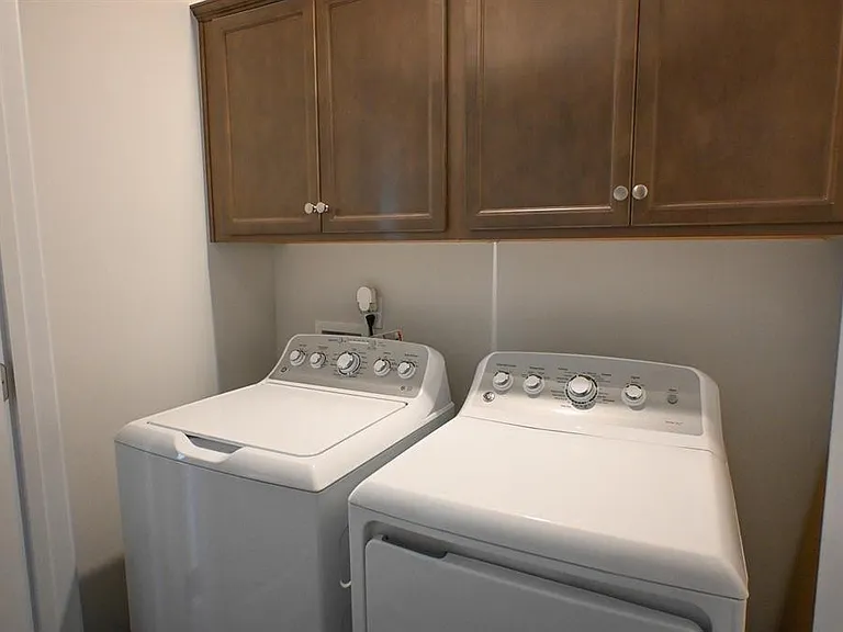 552 Kingfisher Ct — Photo 27