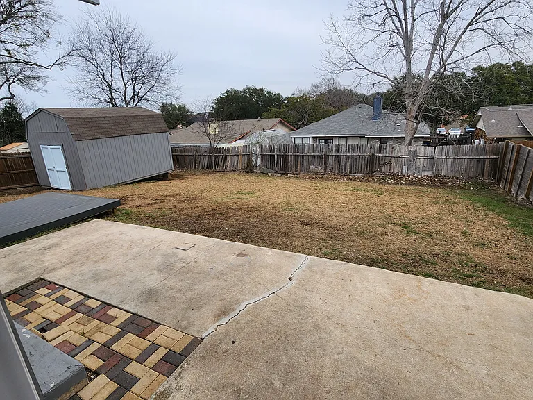 4906 Crestwood Dr — Photo 11