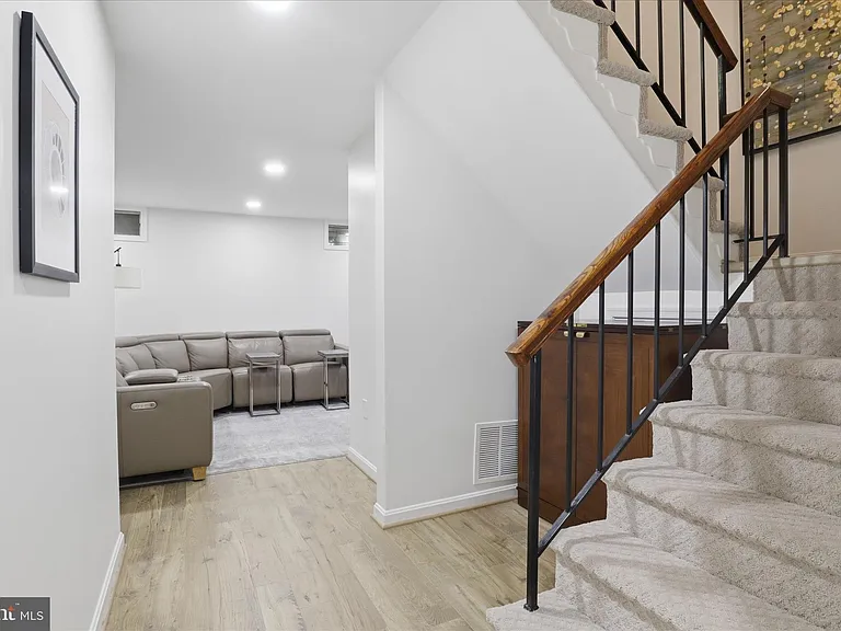 12845 Mill Brook Ct — Photo 37