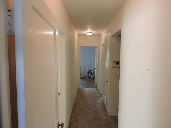 3rd image of 152 San Benito St