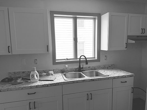 3rd image of 43 Cowles St #1