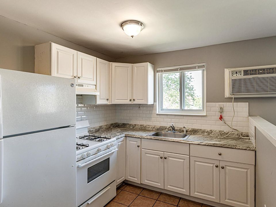 1st image of 2946 Devereaux Ave APT 11