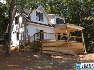 536 S Lakeshore Dr, Talladega, AL 35160