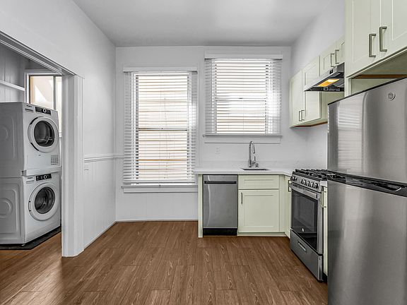 3rd image of 1585 Waller St APT 5
