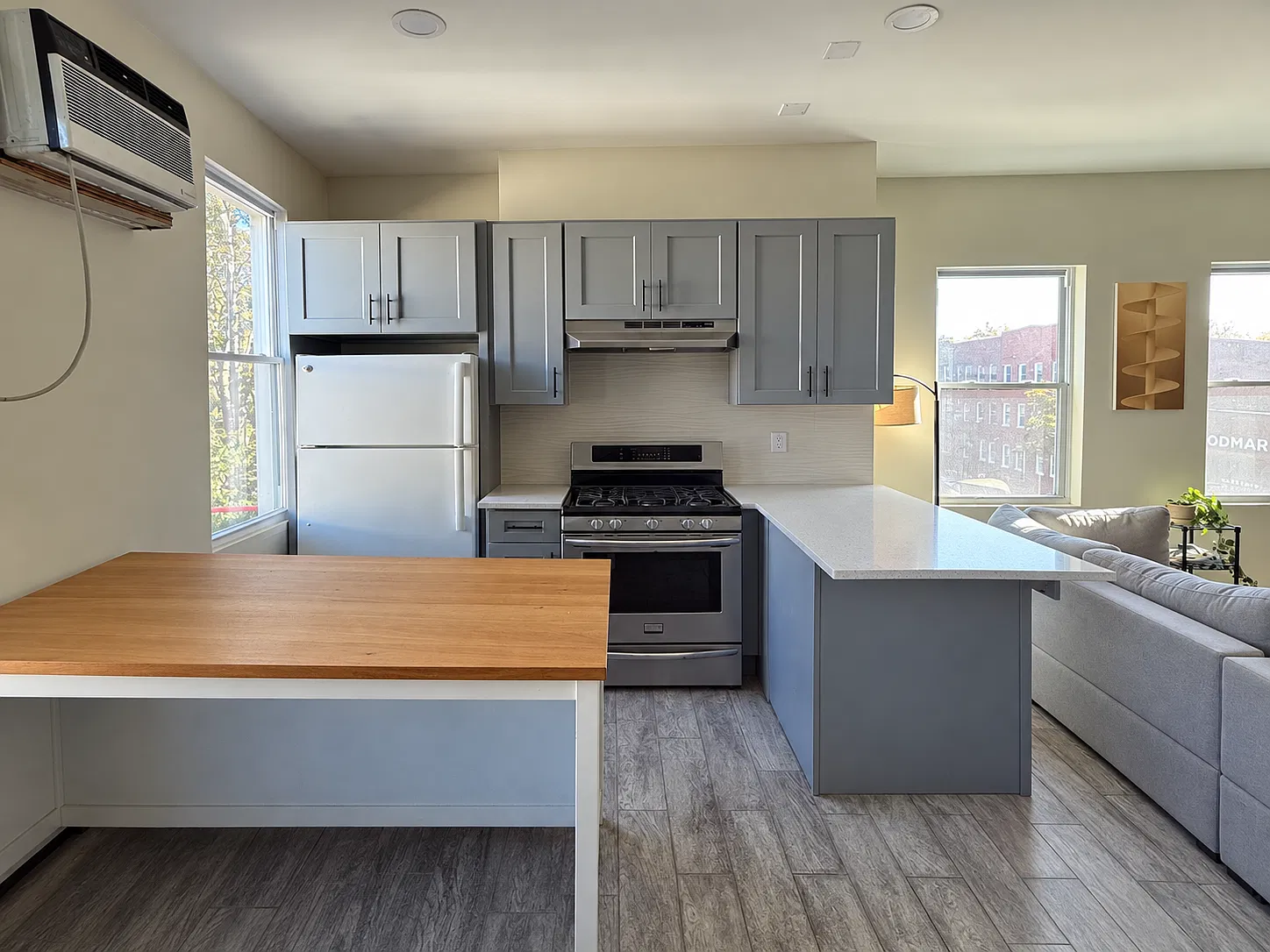 142 Driggs Avenue — Photo 4