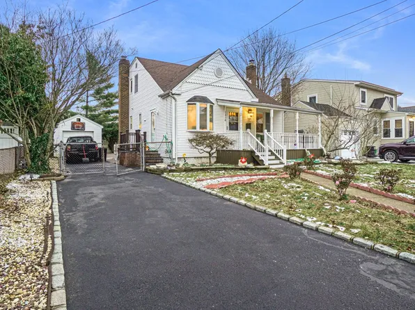 2496 Camp Avenue, North Bellmore, NY 11710