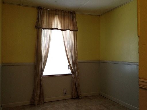 4th image of 12742 NE 4th Ave