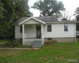 1st image of 324 Suburban Ave