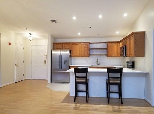 2nd image of 18 Eagle Dr Unit 18