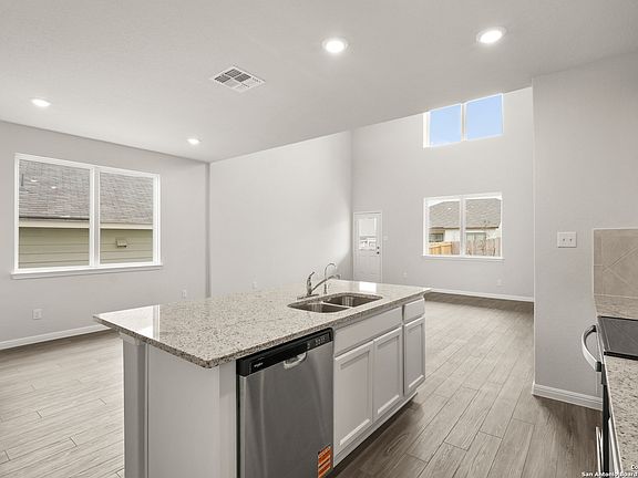 3rd image of 7735 Jacksboro Drive
