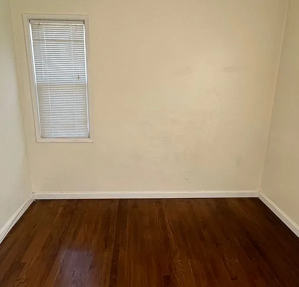 7400 Midfield Ave — Photo 4