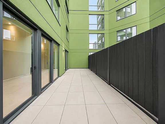 2nd image of 10-25 Jackson Ave #4