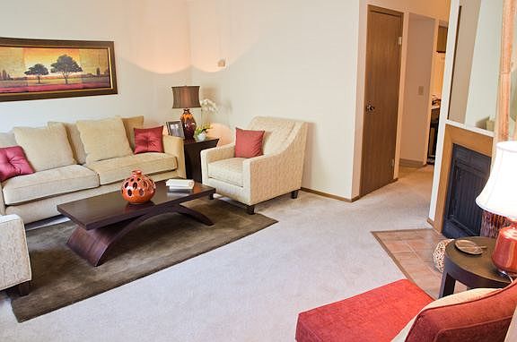 Living room with fireplce