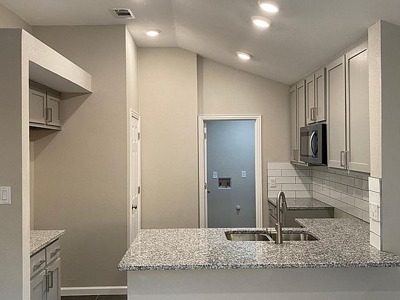 5th image of 3116 Morning Meadow Ln