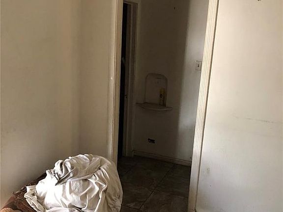 4th image of 4915 S Denley Dr