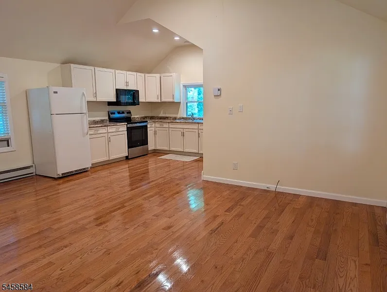 1 bed, 1.0 bath, $1,850 — Photo 3