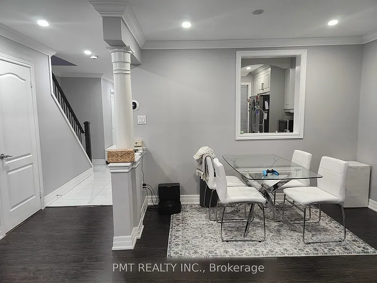 73 Greene Dr — Photo 5