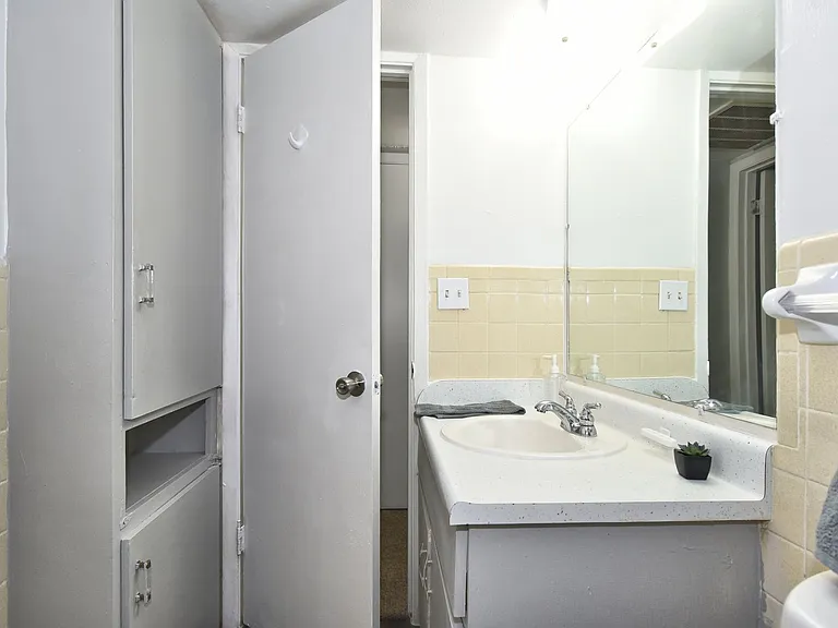 The Woods Apartments — Photo 25