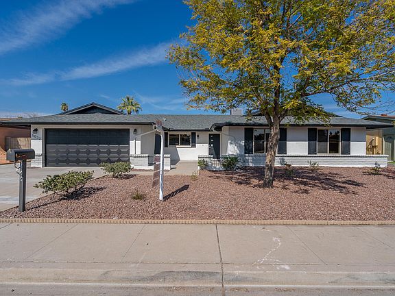 2nd image of 5032 W Desert Cove Ave