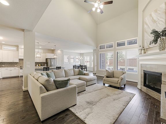5th image of 411 Lake Trail Ln