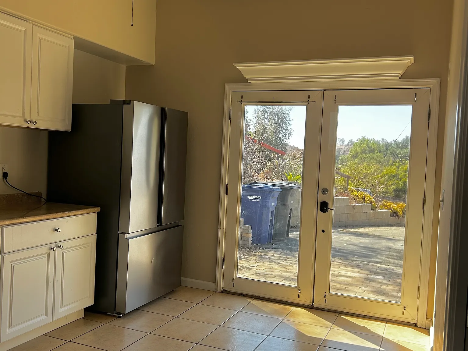 2 bed, 700 sqft, $2,550 — Photo 2