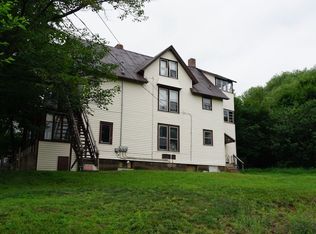 828 W Bluff St, Marquette, MI 49855