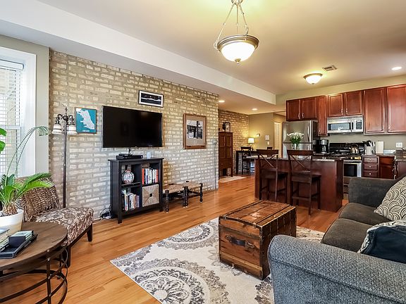 4th image of 4106 N Hamlin Ave APT 1
