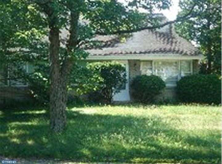 2nd image of 362 Villanova Ave