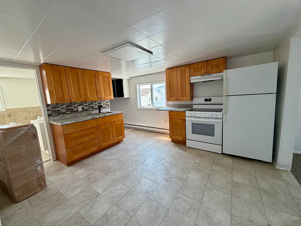 139 W Ridge St #2