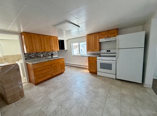 139 W Ridge St #2, Nanticoke, PA 18634
