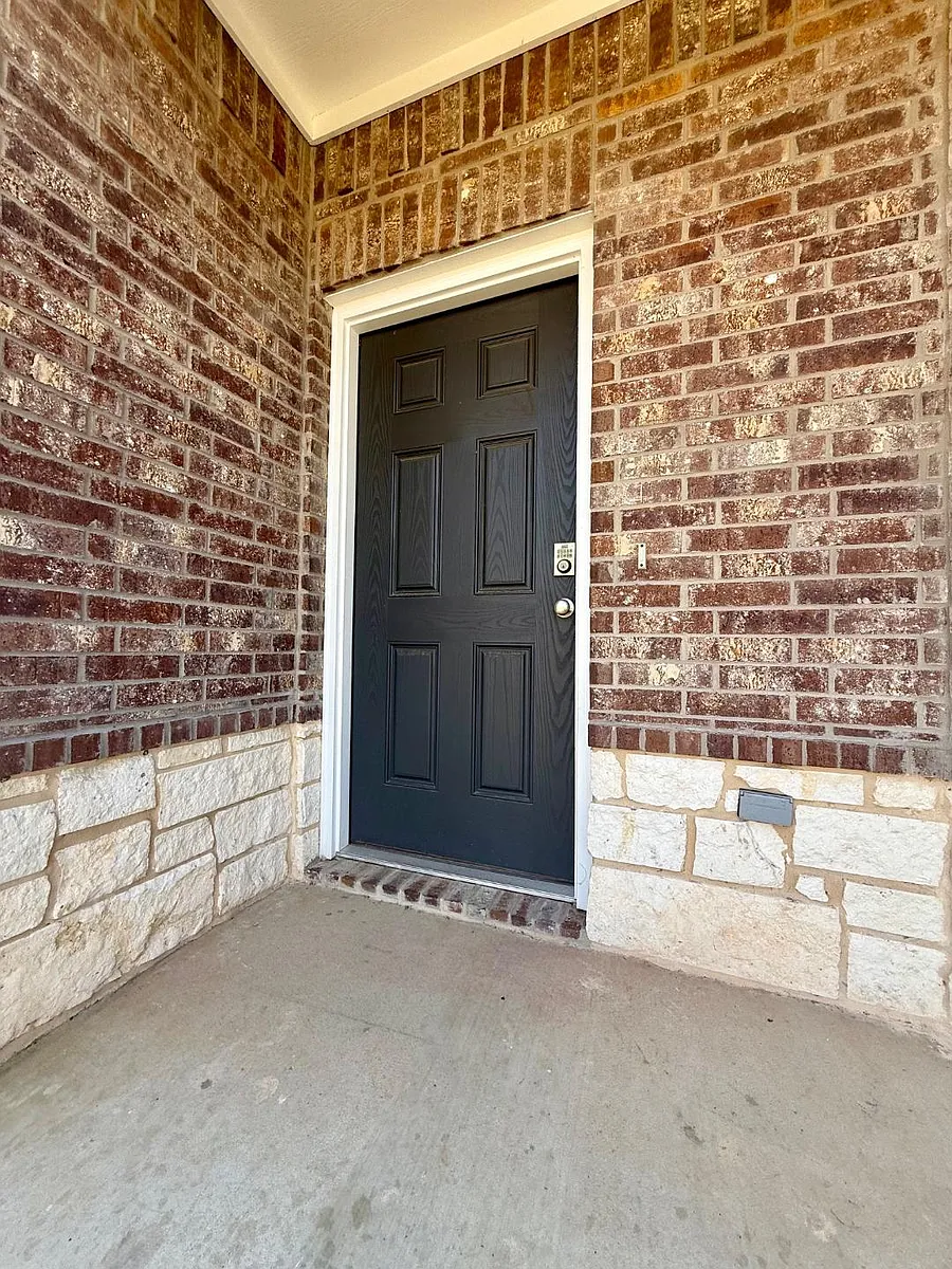 Building Photo - 1411 Monterey Dr