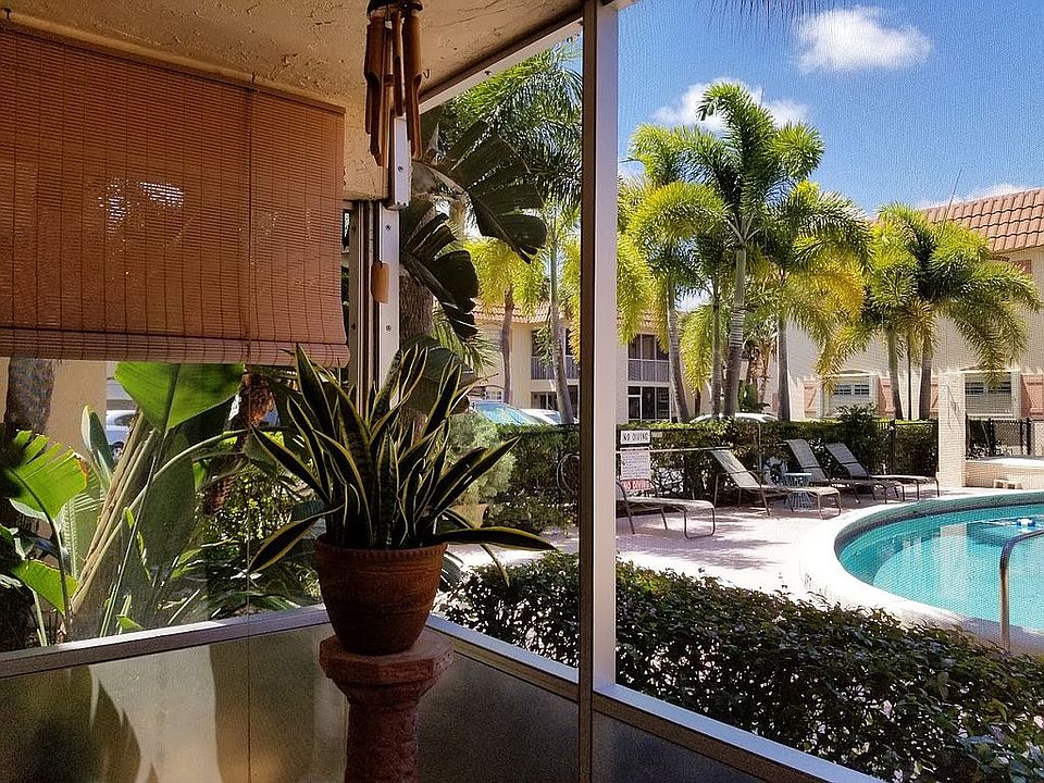 Tropical view, heated pool 