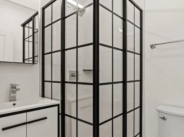 18-05 Highland Avenue image 19 of 34