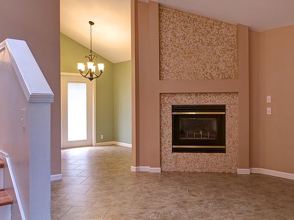 2nd image of 32510 Newcastle Dr