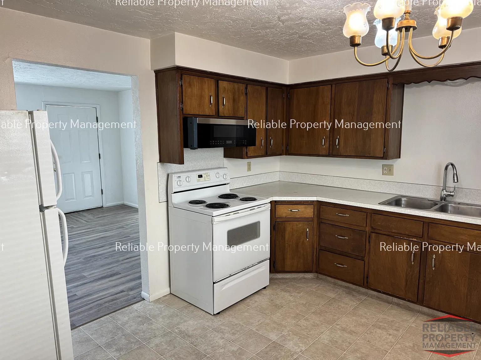 2 bed, $995 — Photo 4