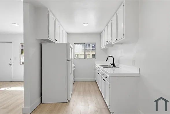 3324 Drew St #C — Photo 4