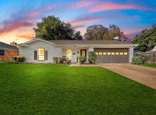 708 Ash St, Burleson, TX 76028