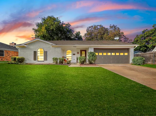 708 Ash St, Burleson, TX 76028