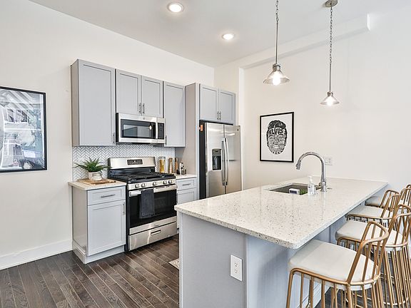 3rd image of 1115 N American St #Vrzn3t