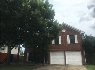 240 N Ranch House Rd, Angleton, TX 77515