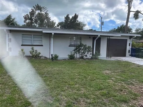 161 Stanford Rd, Venice, FL 34293